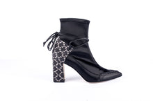 Load image into Gallery viewer, STAR ANKLE BOOT BLACK &amp; WHITE

